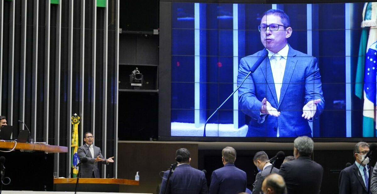 Marcelo Ramos vê possibilidade de impeachment de Bolsonaro