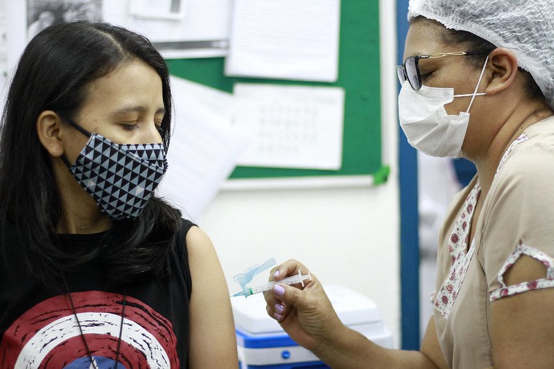 Desobediência coletiva leva 22 capitais a vacinarem adolescentes