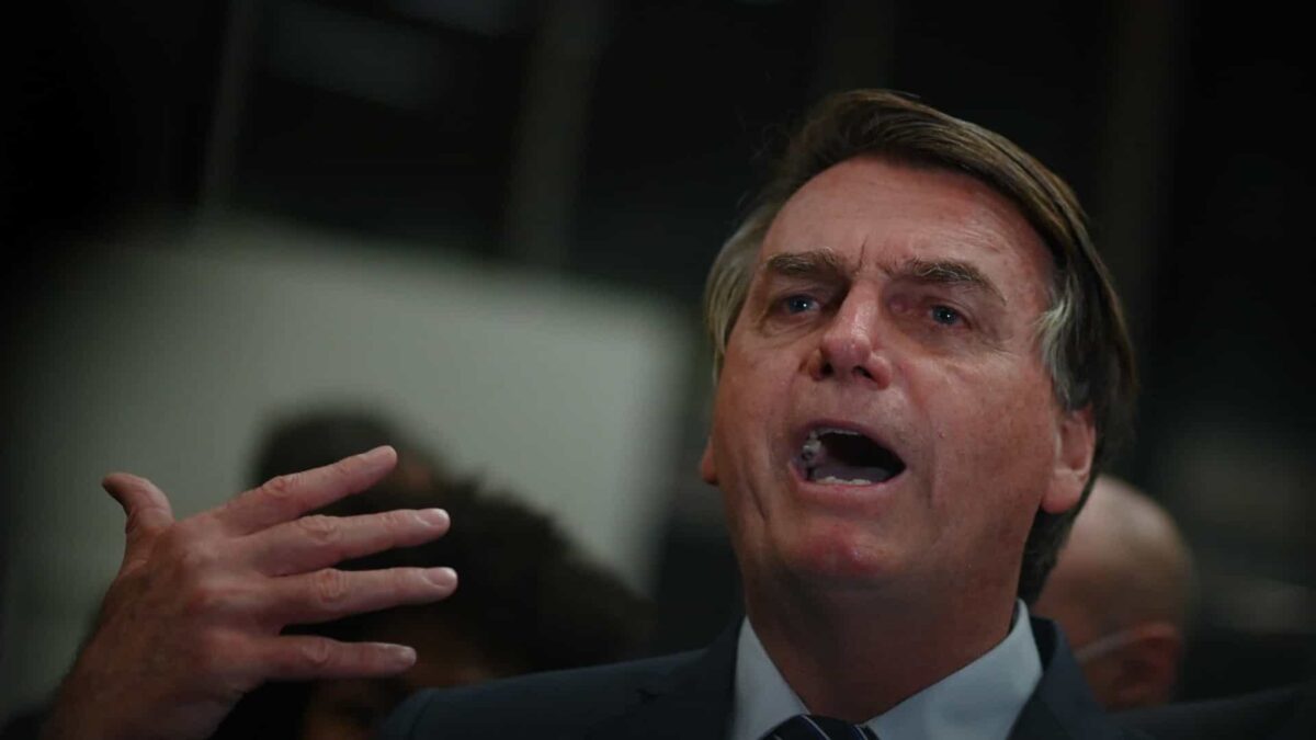 Reprovação de Bolsonaro volta a subir e atinge 53%, diz pesquisa