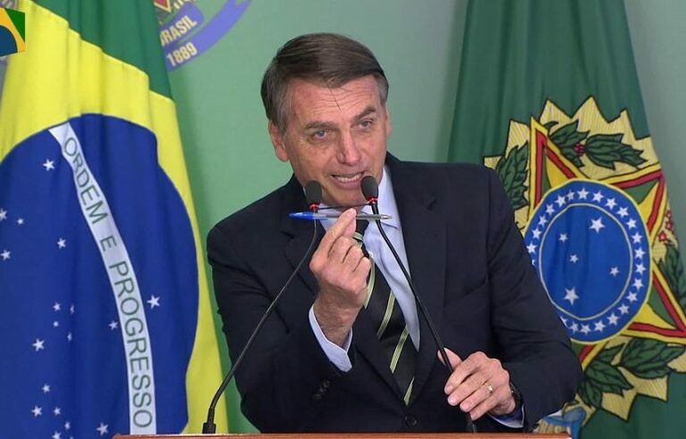 Bolsonaro nomeou 50 servidores para o governo de Lula
