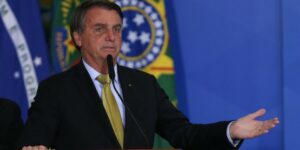 Bolsonaro vê indígenas no caminho da exploração de silvinita no AM