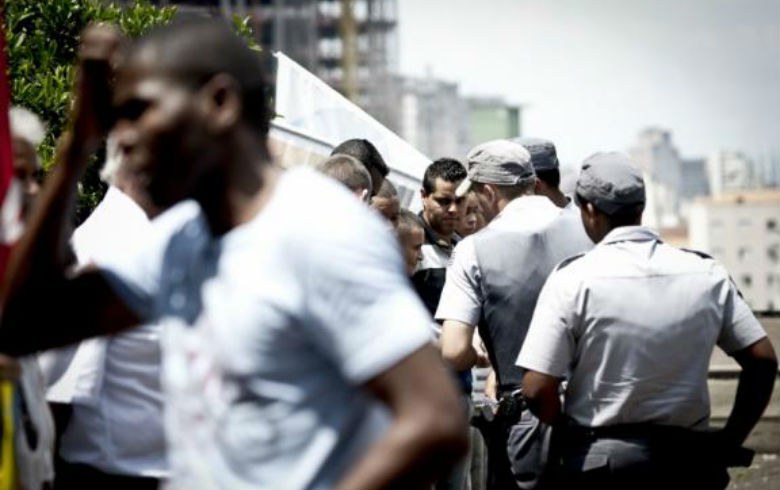 Jovens negros são vítimas de 80% das mortes violentas no Brasil