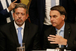 Impeachment de Bolsonaro só em último caso, diz Lira ao STF