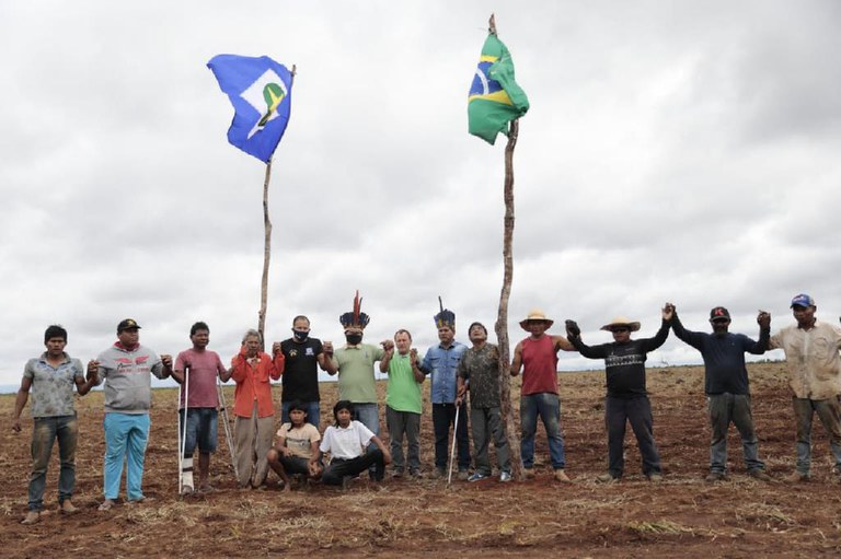 Bolsonaro apoia desmatamento de 11 mil hectares em terra indígena