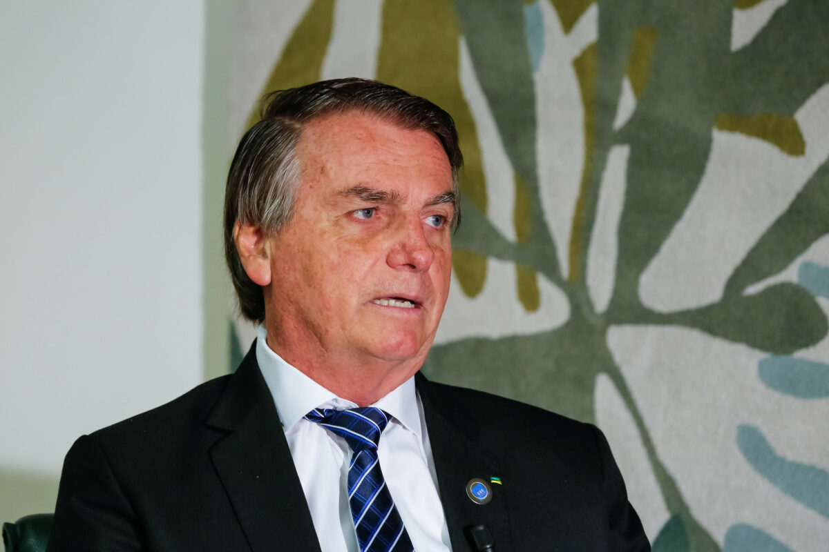 Bolsonaro rebate pedido de apoiador para fechar aeroportos do país