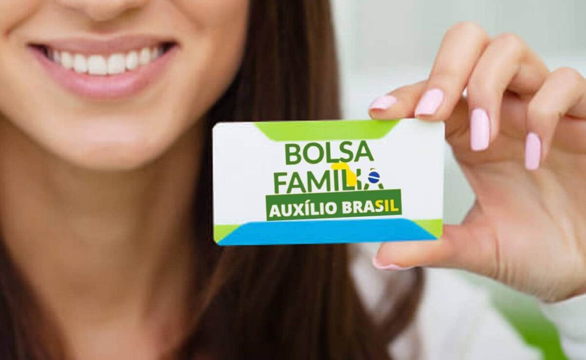 Começa hoje pagamento do Auxílio Brasil, o novo Bolsa-Família