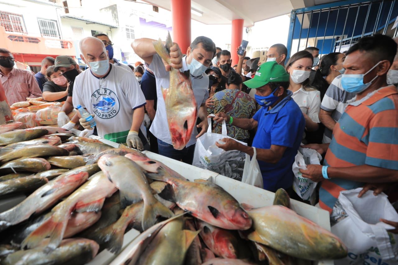 Wilson Lima doa peixe às instituições assistenciais do Estado