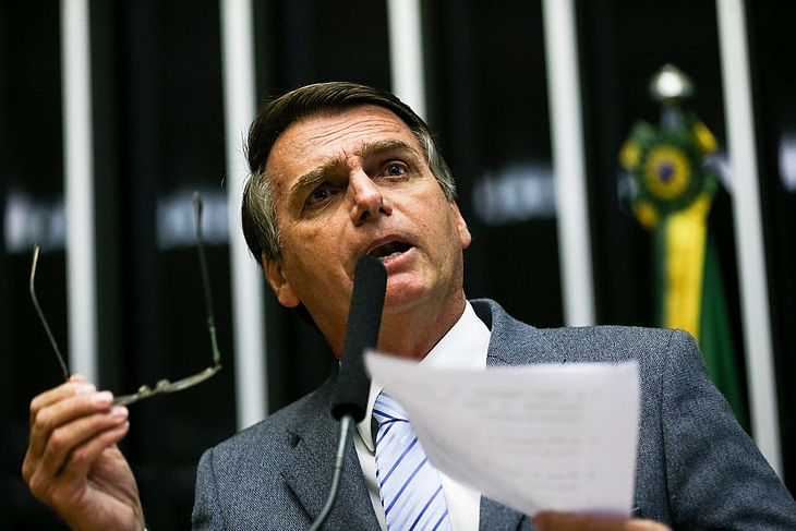Notícia-crime contra Bolsonaro é encaminhada pelo STF à PGR