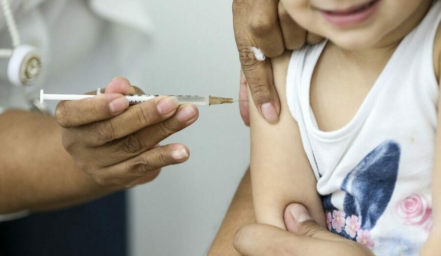 Liberada vacinação de crianças entre 5 e 11 anos contra covid-19