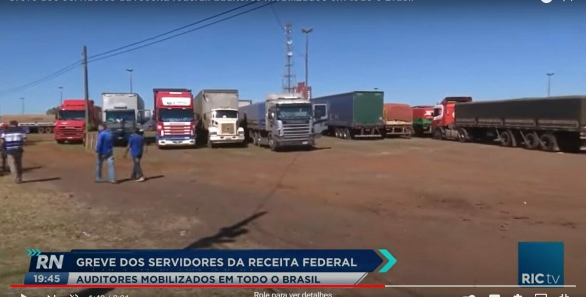 Greve de auditores da Receita deixa 200 caminhões parados na fronteira