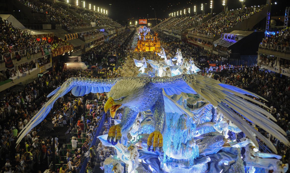 Carnaval do Rio e São Paulo tem desfiles em feriado de Tiradentes