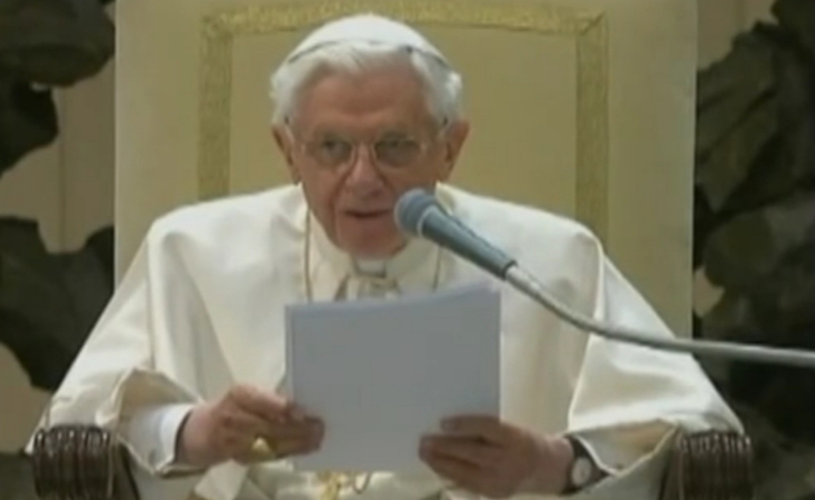 Documento revela que Bento XVI ajudou a acobertou abusos sexuais