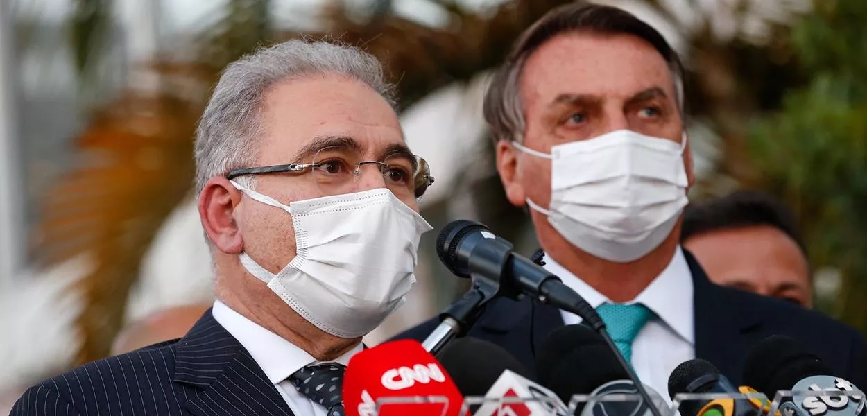 PGR tem de dizer ao STF se investiga Bolsonaro e Queiroga sobre vacina