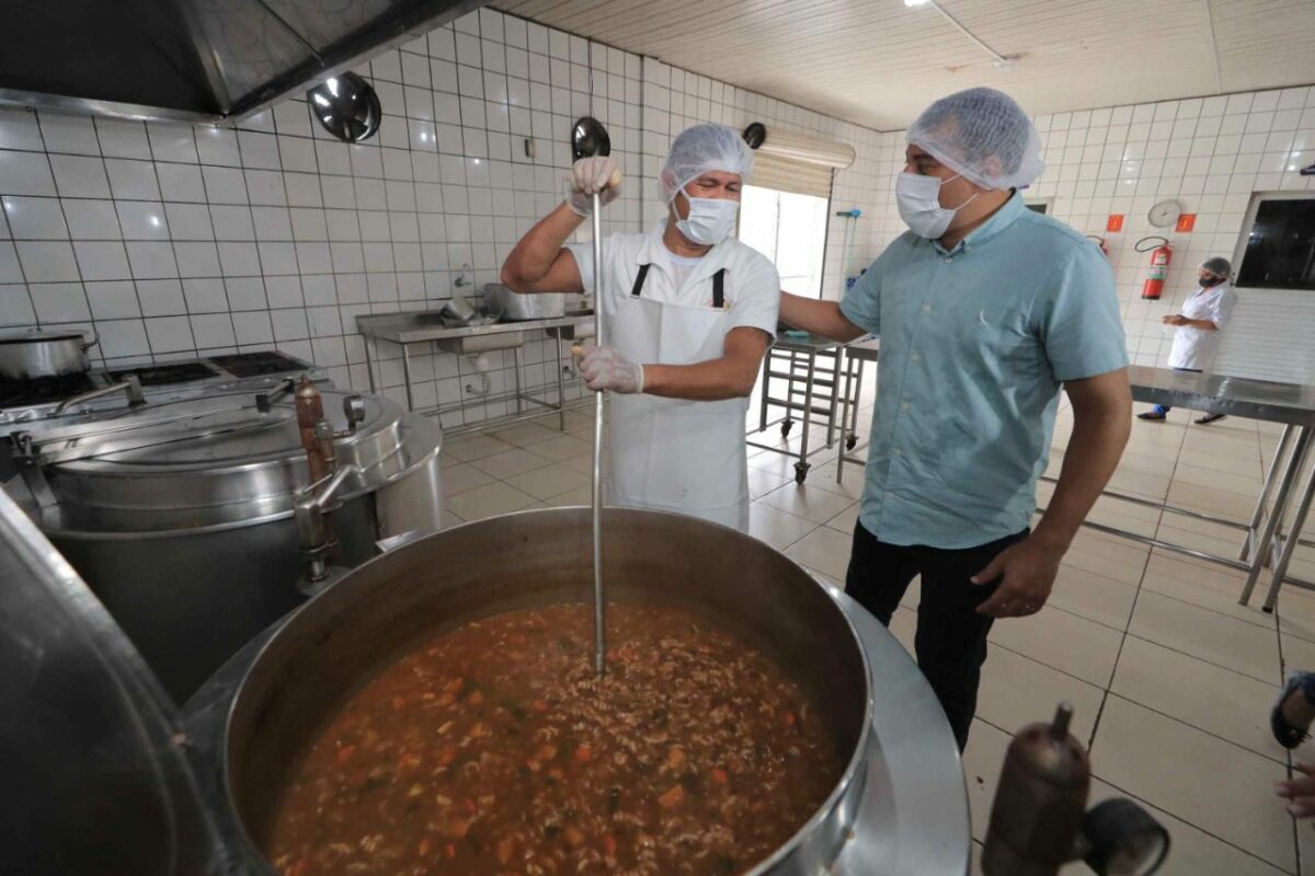 Governador Wilson Lima anuncia mais 22 restaurantes populares em Manaus e no interior