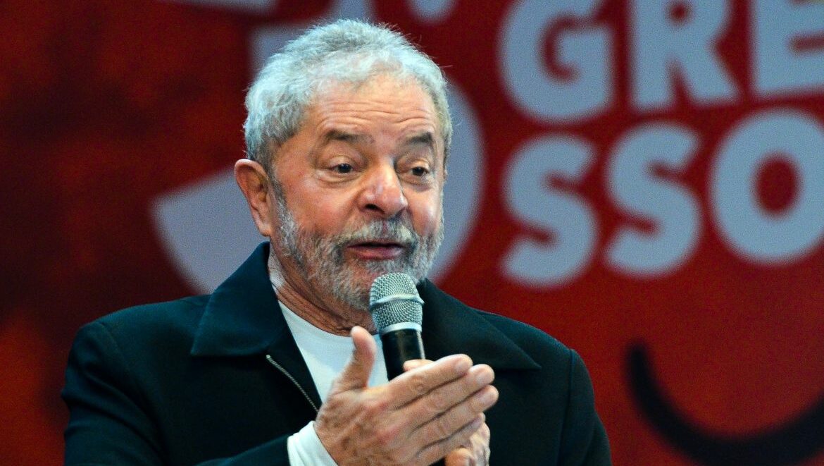 Lula afirma que a “ignorância gera Bolsonaro” e que o PSDB acabou
