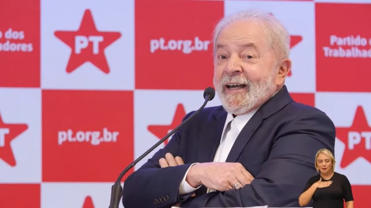 Lula diz que, eleito presidente, não permitirá garimpo em terras indígenas