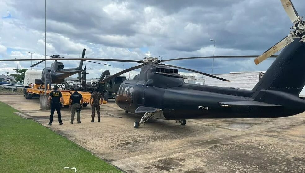Justiça manda empresário devolver helicópteros de garimpo ilegal