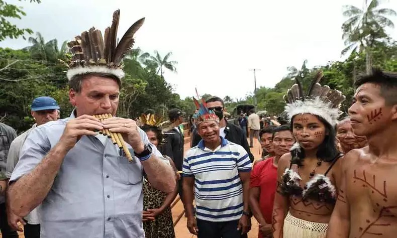 Bolsonaro diz que indígenas 'querem isso aí', mineração em suas terras