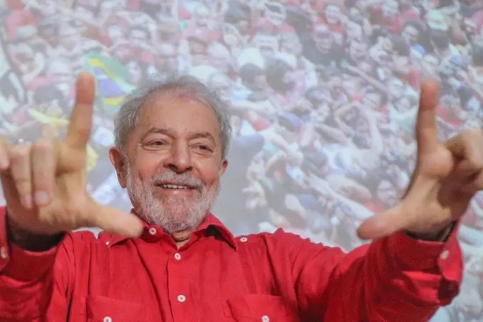 Lula lidera em Minas com 41%, Bolsonaro tem 33% e Ciro fica com 6%