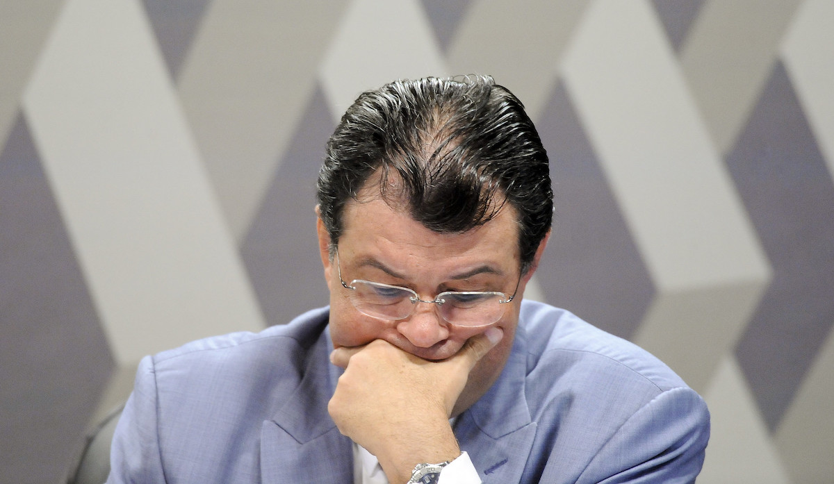 Senador Braga fracassa em censurar perguntas do cidadão da sua fortuna
