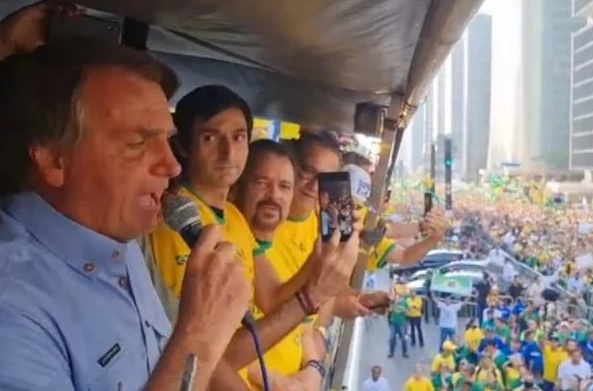 Bolsonaro é caloteiro oficial de S. Paulo por dívida de multas