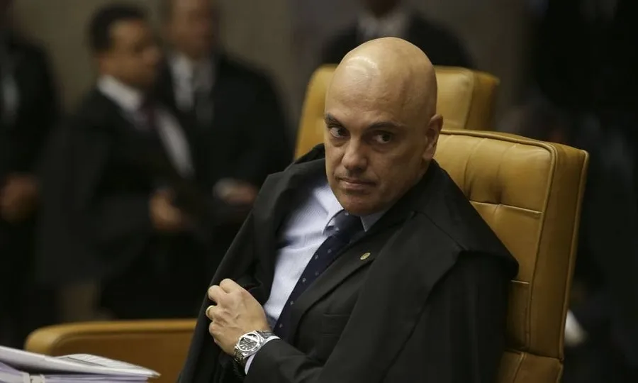 Inelegibilidade Moraes libera R$ 1 milhão para PL de Bolsonaro pagar funcionários