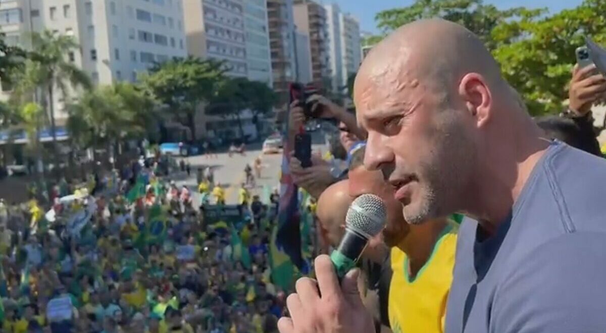 Daniel Silveira ignora STF que o proibiu de ir a eventos, diz Estadão 