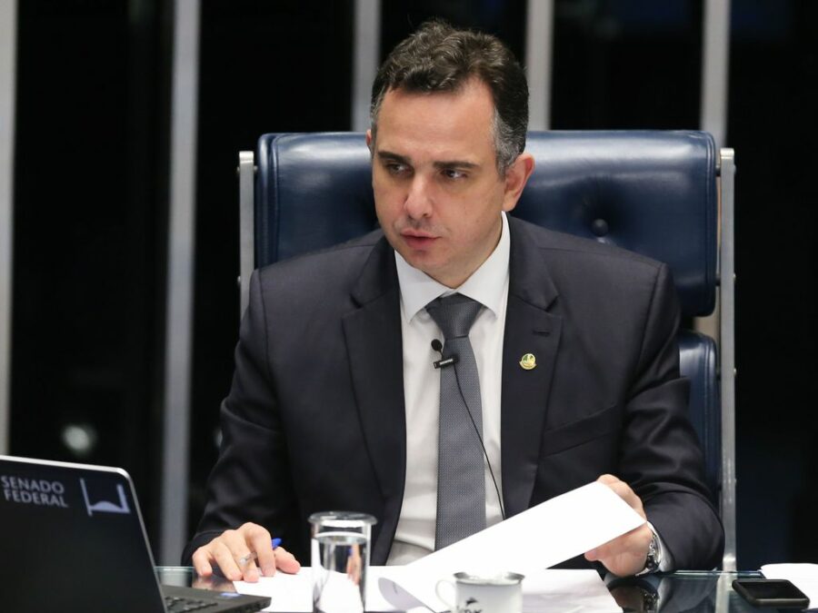 Presidente do Senado contraria Bolsonaro em CPI da Petrobrás