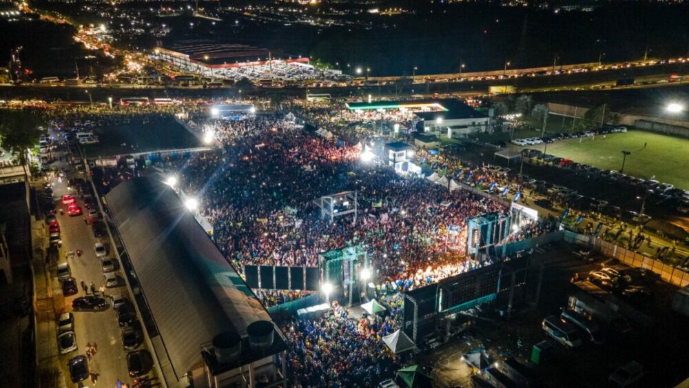 Convenção de Wilson Lima atrai multidão e para trânsito na metade de Manaus