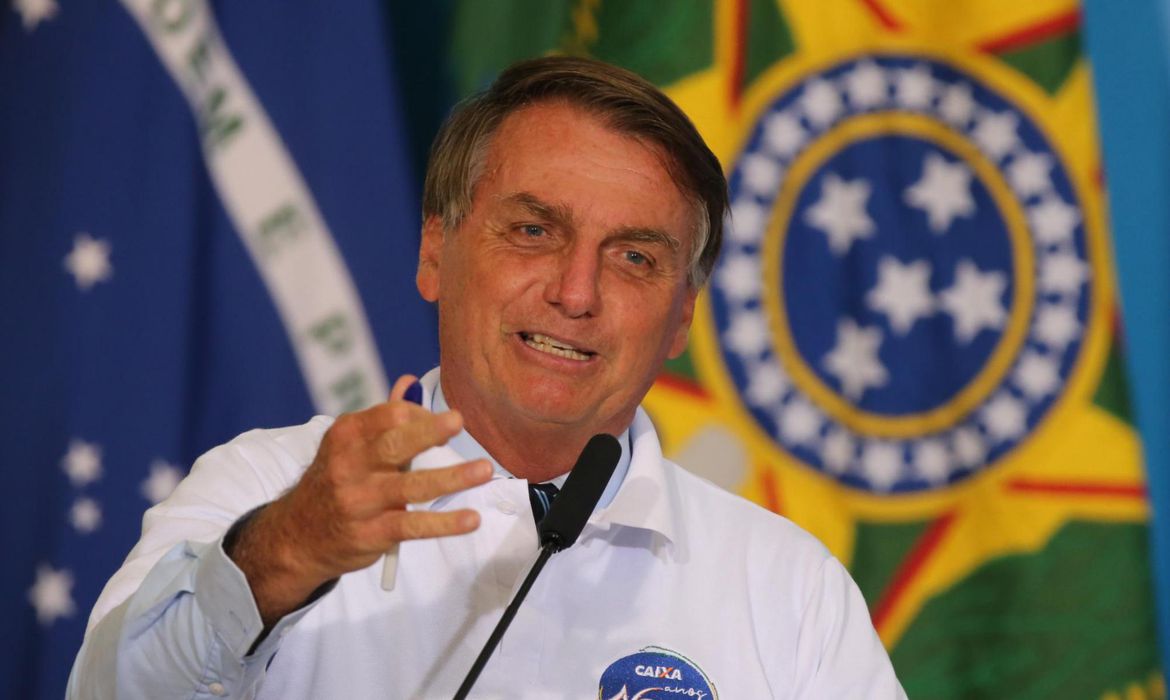 Ato falho de Bolsonaro na covid: 'Ciência provou que eu estava errado'