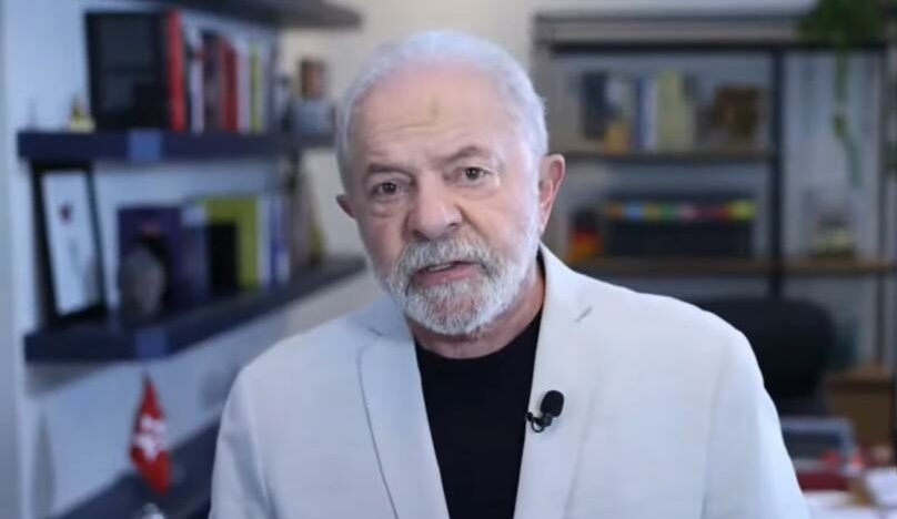 Lula lembra vítimas da covid e das chuvas, em mensagem de Natal