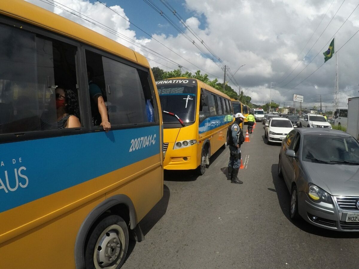 Manaus recadastra ônibus alternativo e executivo para mudar sistema