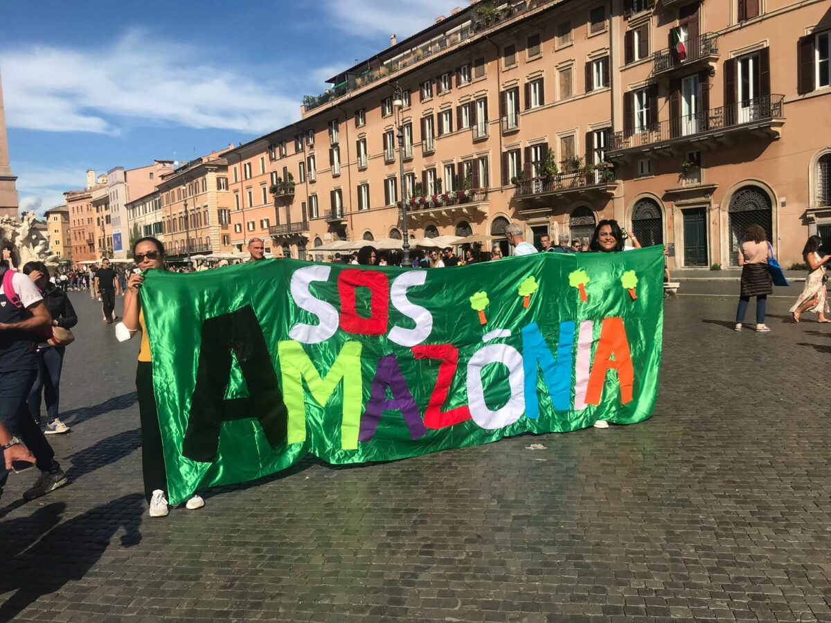 Amazônia é tema de protesto contra Bolsonaro na Itália