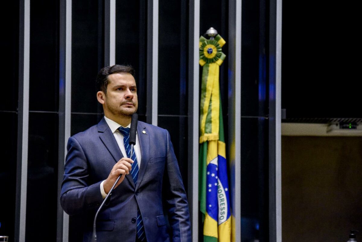 Alberto Neto propõe emenda na MP do Minha Casa Minha Vida