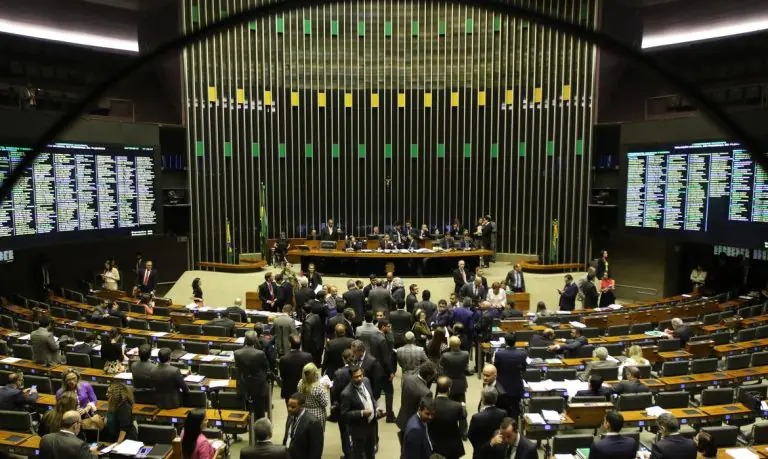 Congresso aprova contas da ex-presidente Dilma Rousseff