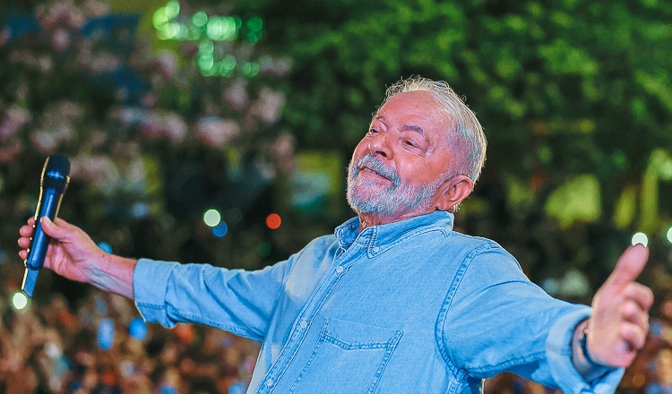 Lula vai conhecer currais de Garantido e Caprichoso