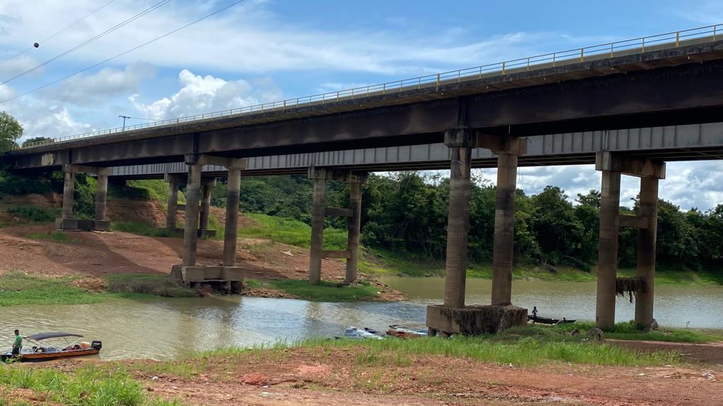 Governador manda inspecionar ponte do rio Ariaú na AM-070