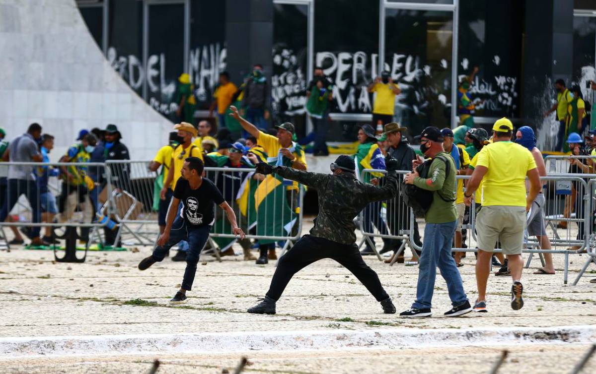 Por apoio a golpistas de Bolsonaro, cinco deputados podem não assumir