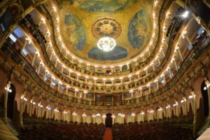 Teatro Amazonas é o monumento mais bonito do Brasil, diz pesquisa