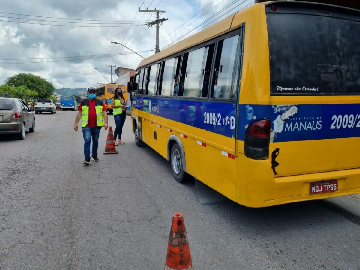 Ônibus alternativos e executivos são recadastrados em Manaus