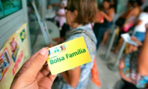 Bolsa-Família paga R$ 437 milhões a 618 mil pessoas no Amazonas