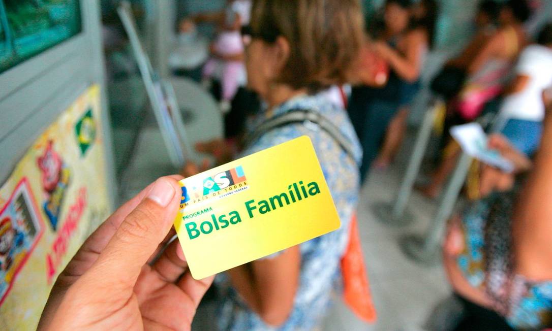 Bolsa-Família paga R$ 437 milhões a 618 mil pessoas no Amazonas