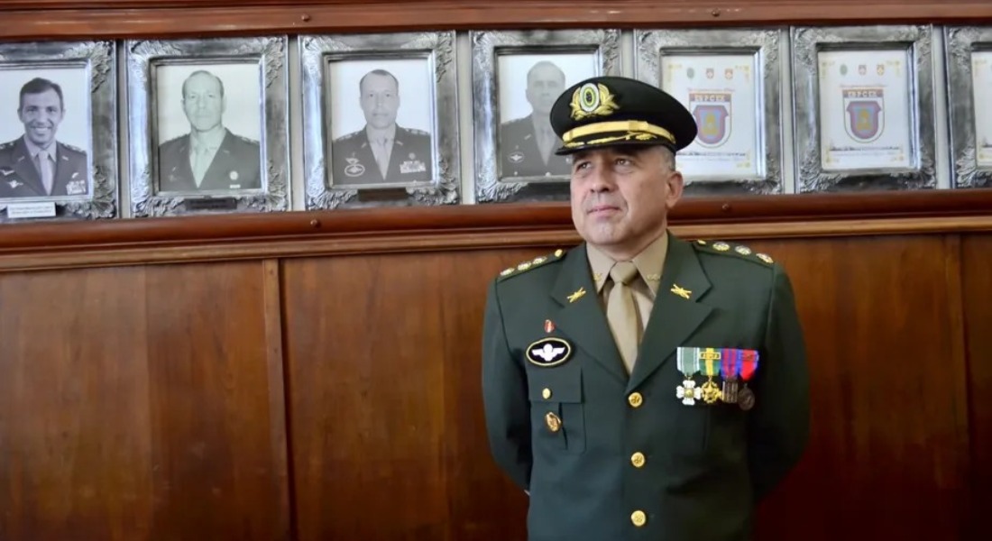 General que protegeu golpistas esteve com ex-ministro antes dos ataques