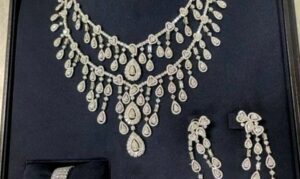 Joias de diamantes para Michelle valem R$ 5 milhões, diz PF