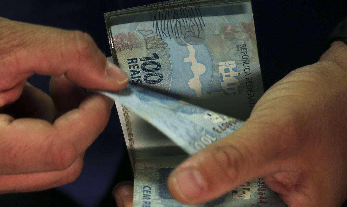 'Dinheiro esquecido': BC inicia pagamento de valores a clientes