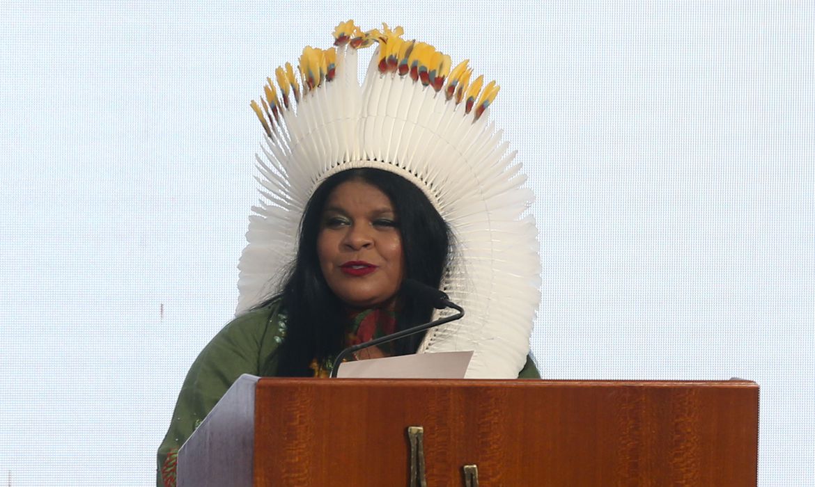 Ministra prevê demarcação de 14 terras indígenas neste ano
