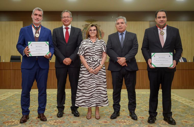 Esmam outorga “Comenda do Mérito Acadêmico” ao ministro do STJ, Rogério Schietti e ao presidente nacional da OAB, José Alberto Simonetti