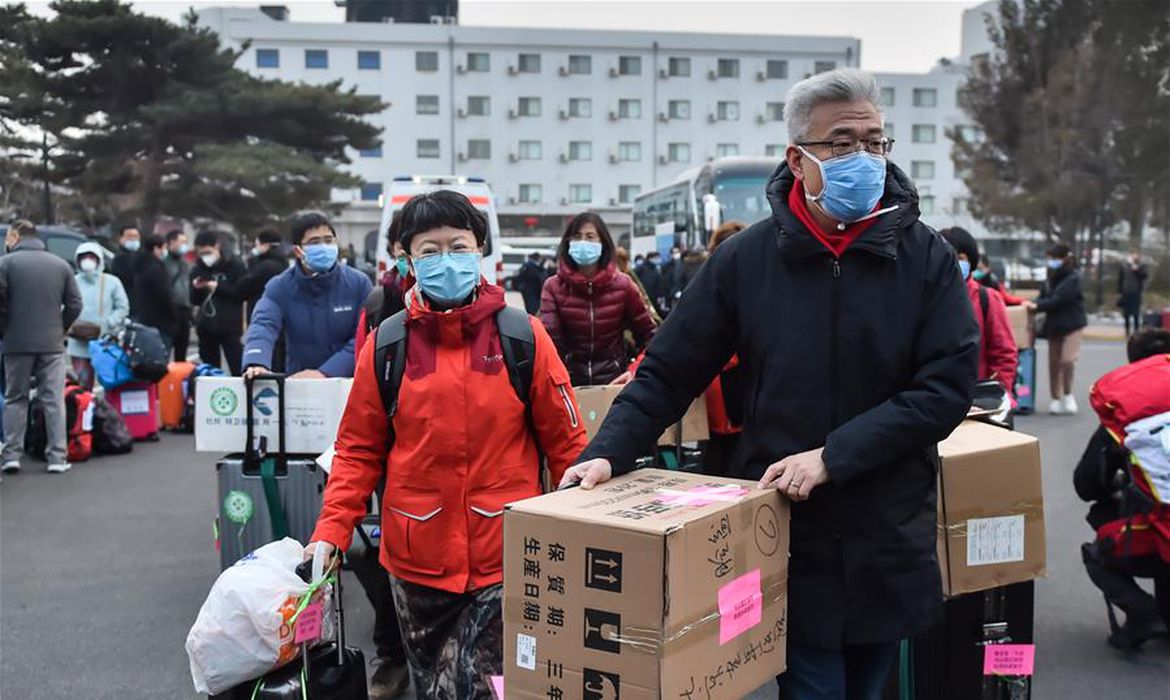Alarme chinês: nova onda da covid terá 65 milhões de infectados por semana