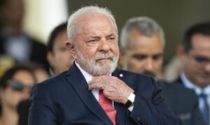 Em seis meses, Lula tem mais pedido de impeachment que Bolsonaro
