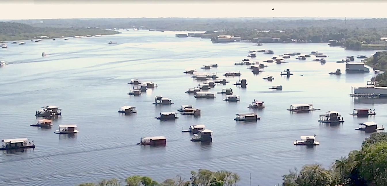 Governo ajuda a retirar flutuantes do Tarumã se prefeito de Manaus pedir
